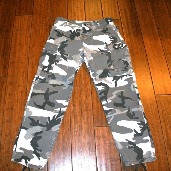 Mens Gray Camo Pants-Excellent Condition but with some "Character." - Picture 6 of 9
